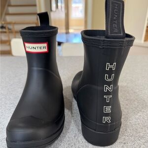 Hunter Short Rain Boots, Black, Women’s Size 5 - New Without Box